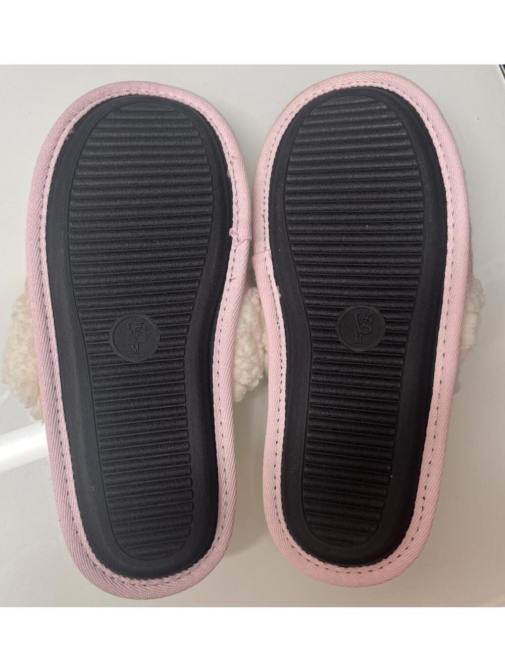 Victoria’s Secret Super Soft Faux Fur Knit Slippers Cozy Warm Size Medium Soft! - Picture 4 of 5